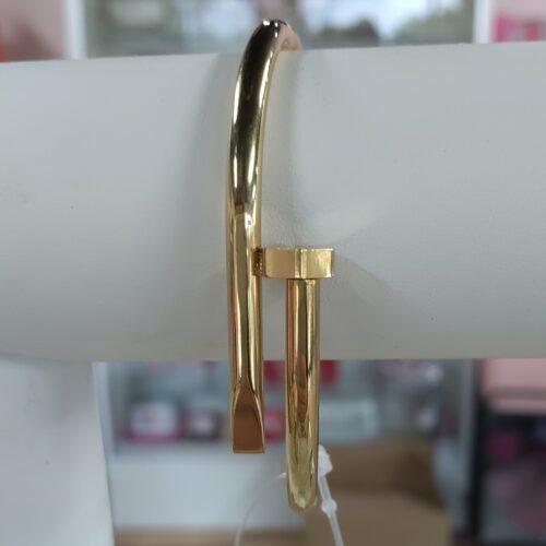 Axel Nail Bracelet