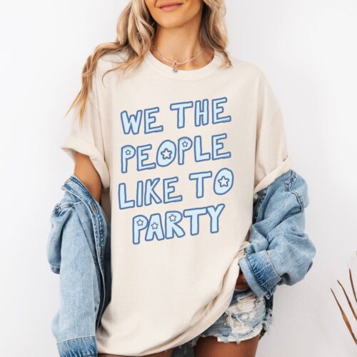 We The People 4th of July Graphic Tee Shirt, Funny Tee: Medium